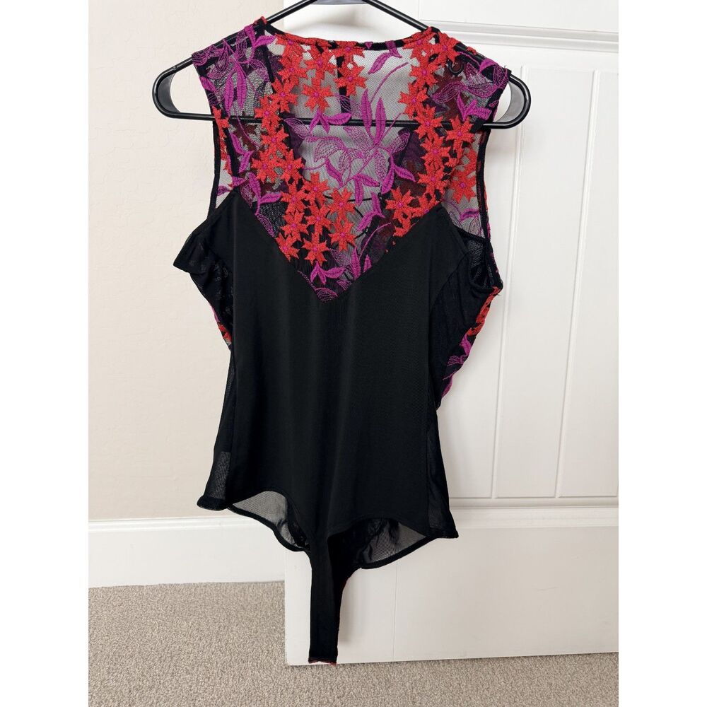 Guess Los Angeles Floral Embroidered Mesh Lace-Up Bodysuit NWOT Size L - Picture 2 of 7